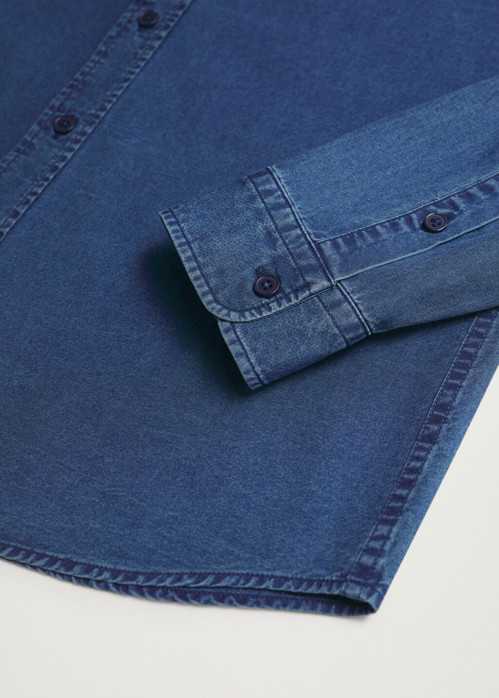 Regular-fit denim shirt with pocket - Details of the article 7