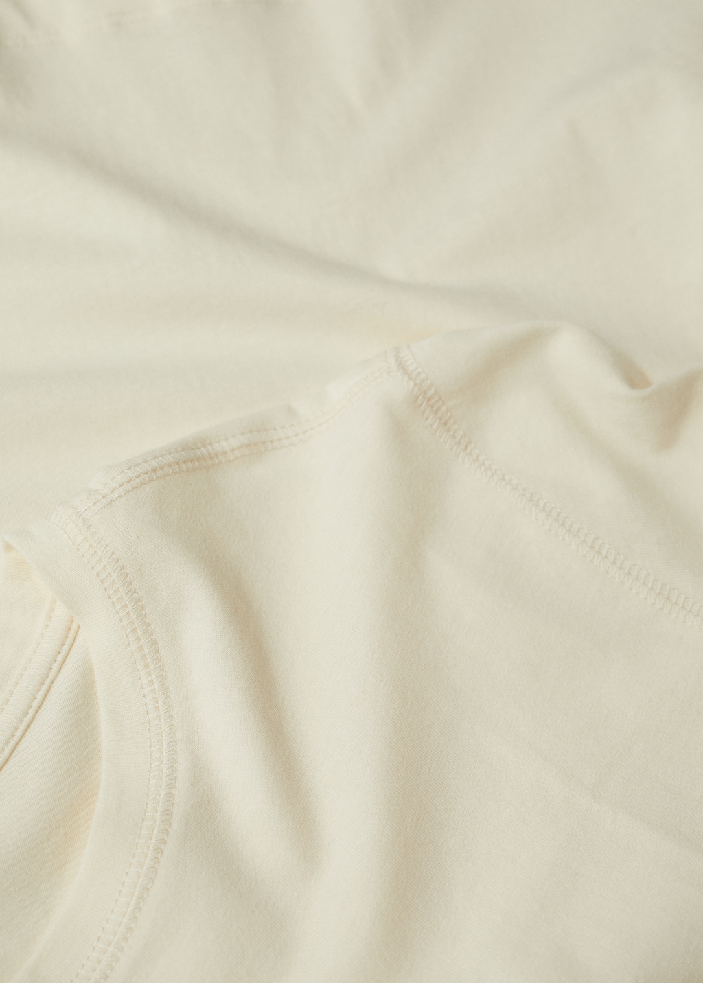 Long sleeve cotton t-shirt - Details of the article 8