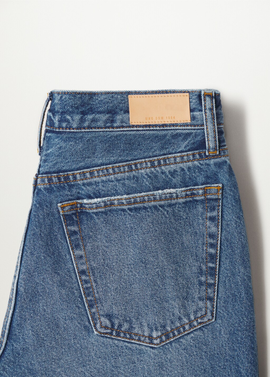 Ripped medium-waist straight jeans - Details of the article 8