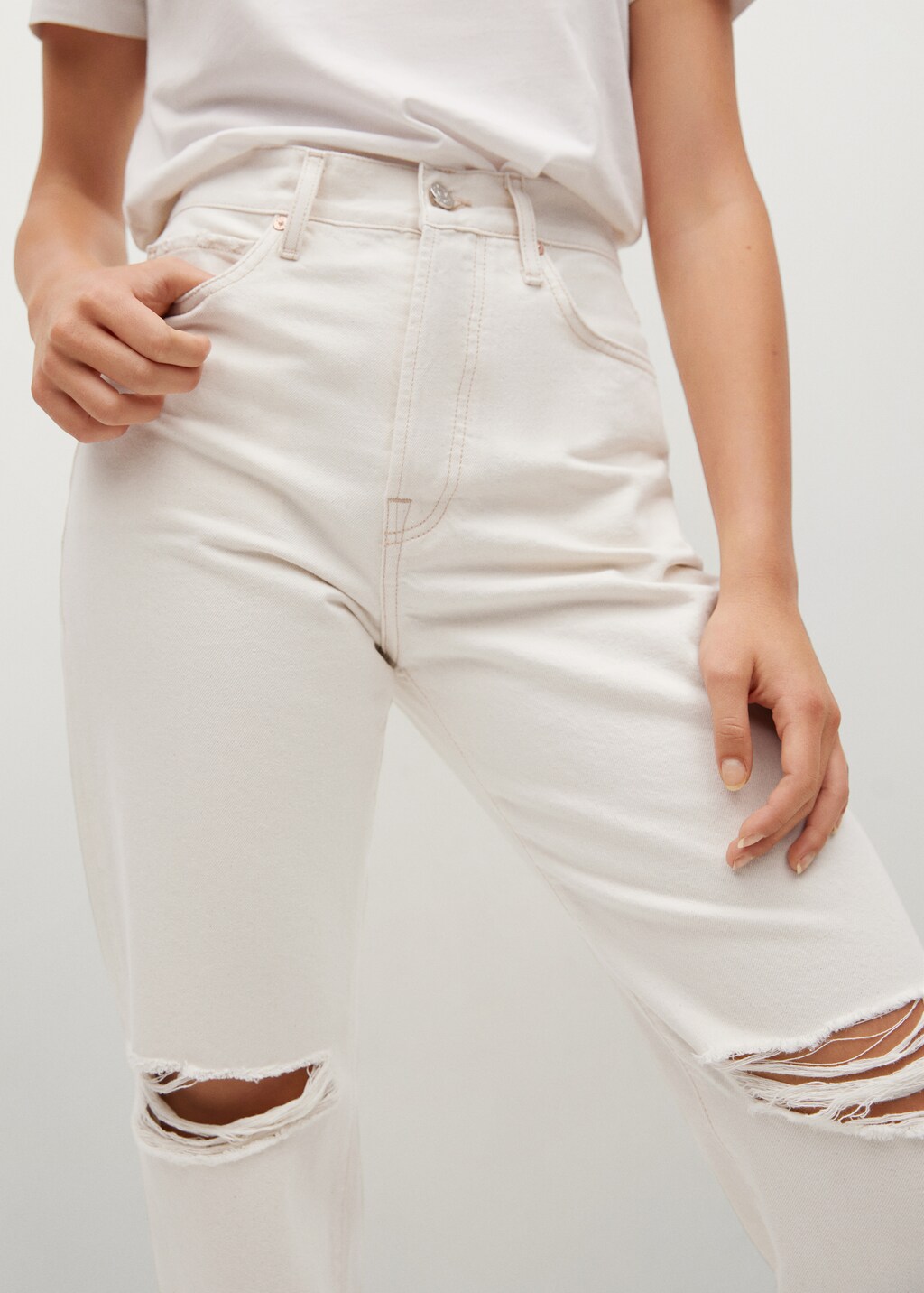 Ripped medium-waist straight jeans - Details of the article 3