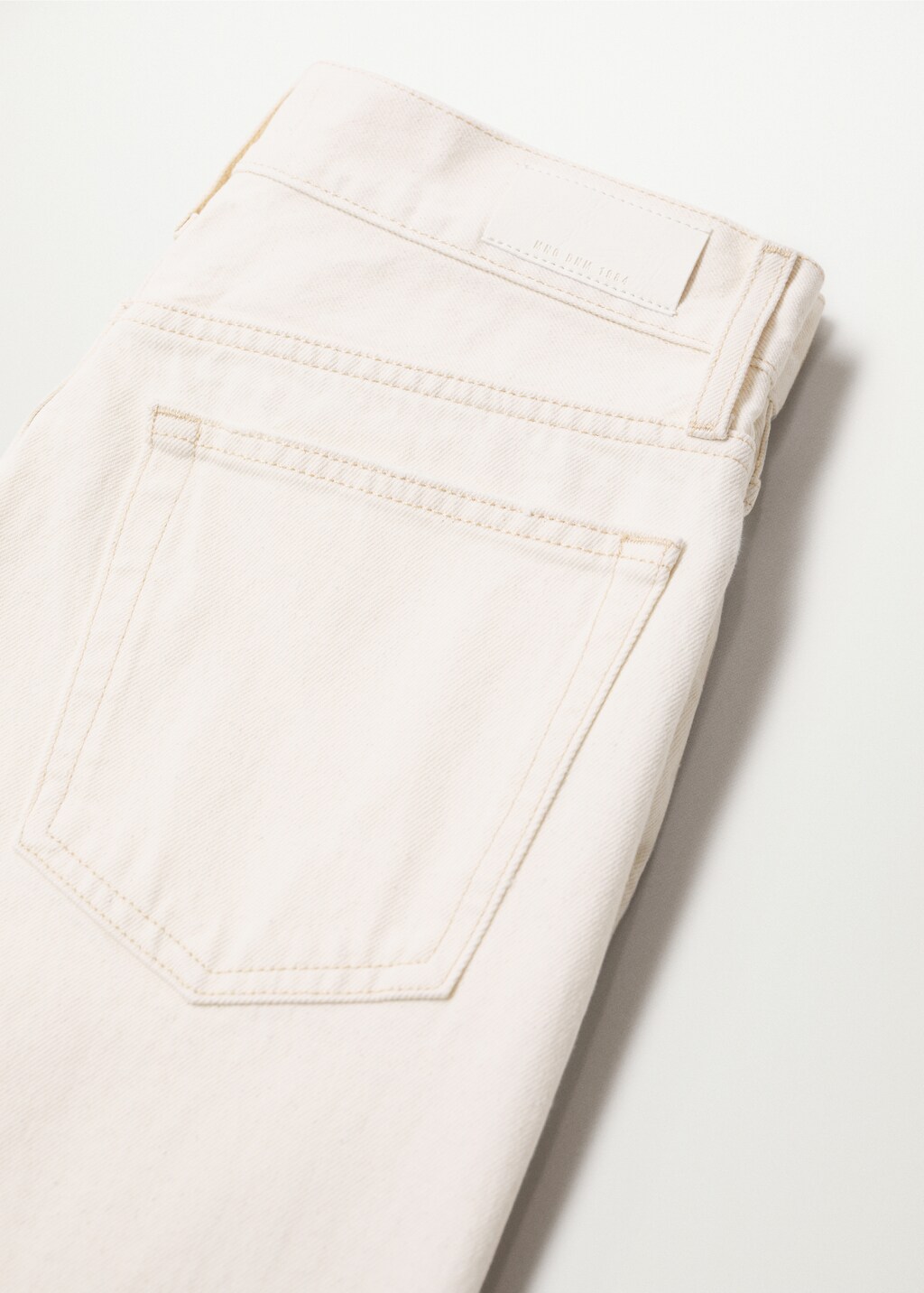 Ripped medium-waist straight jeans - Details of the article 9