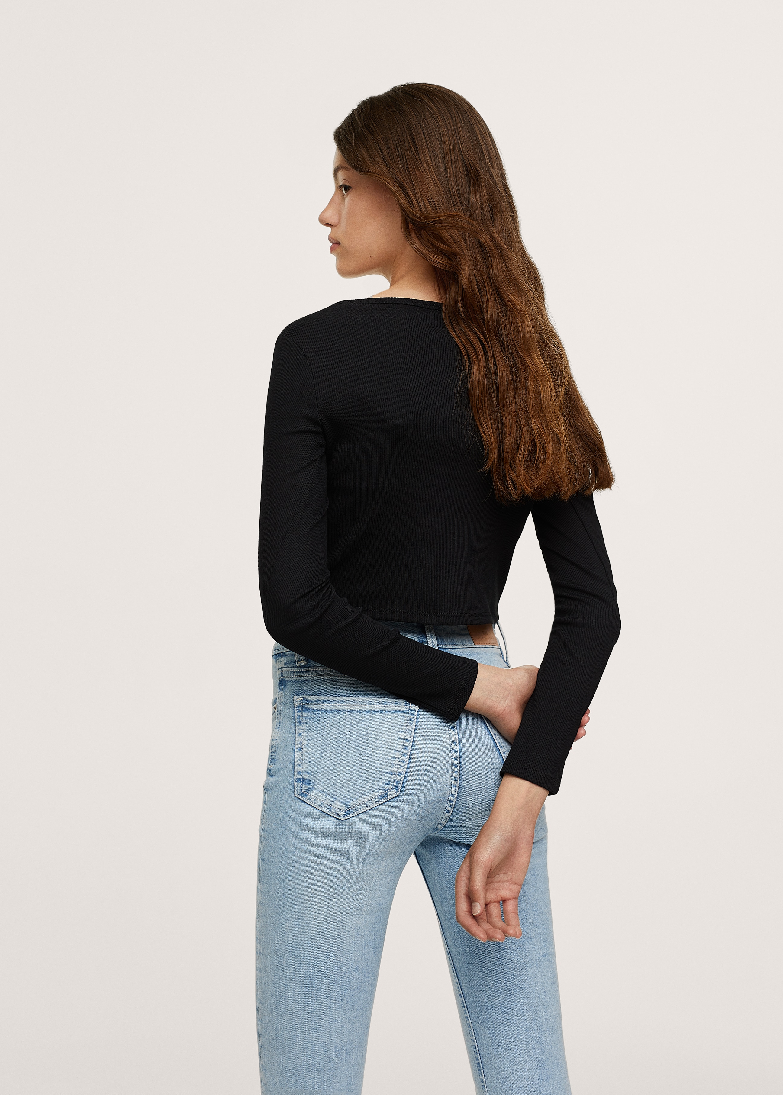 Buttoned long sleeve t-shirt - Reverse of the article