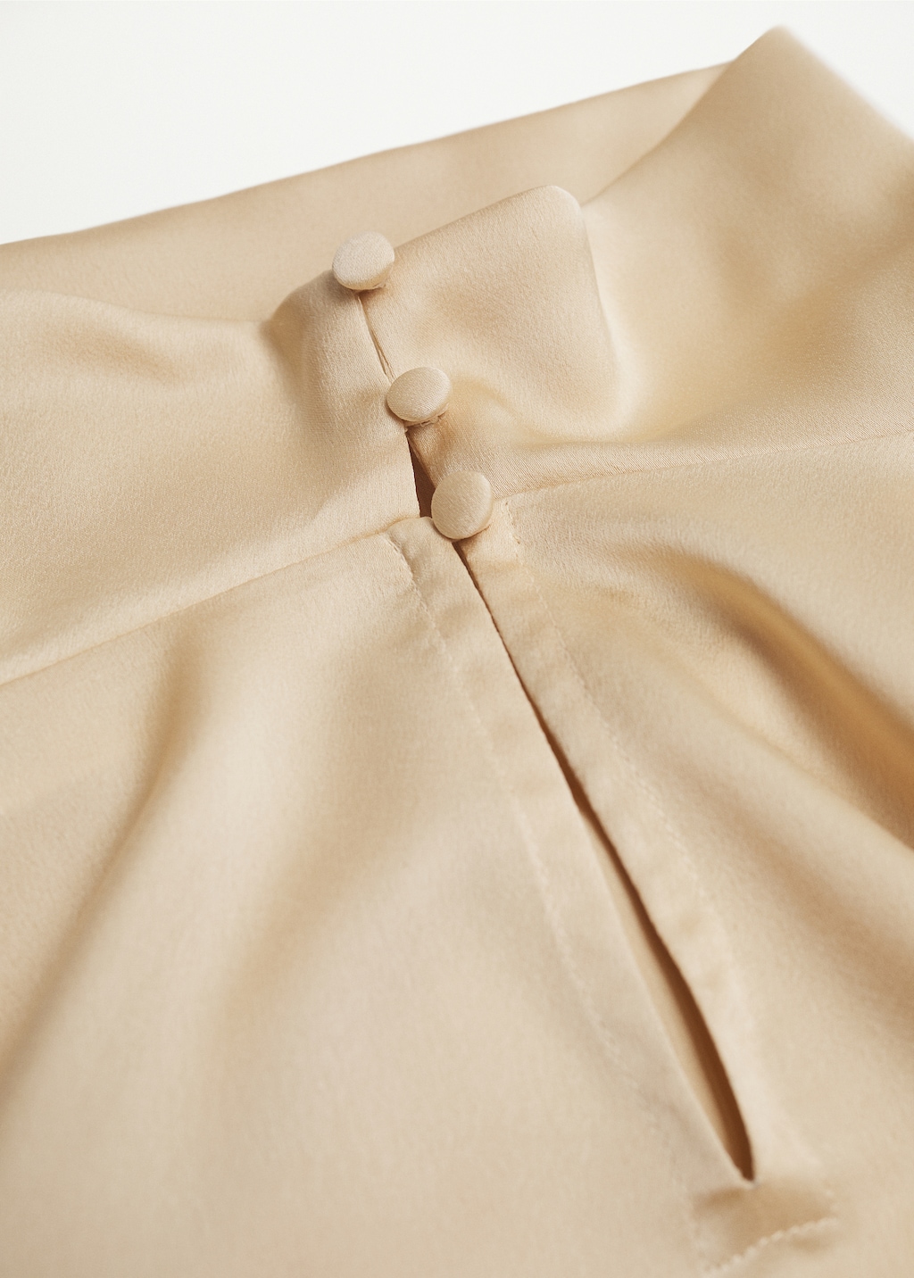 High collar satin blouse - Details of the article 8