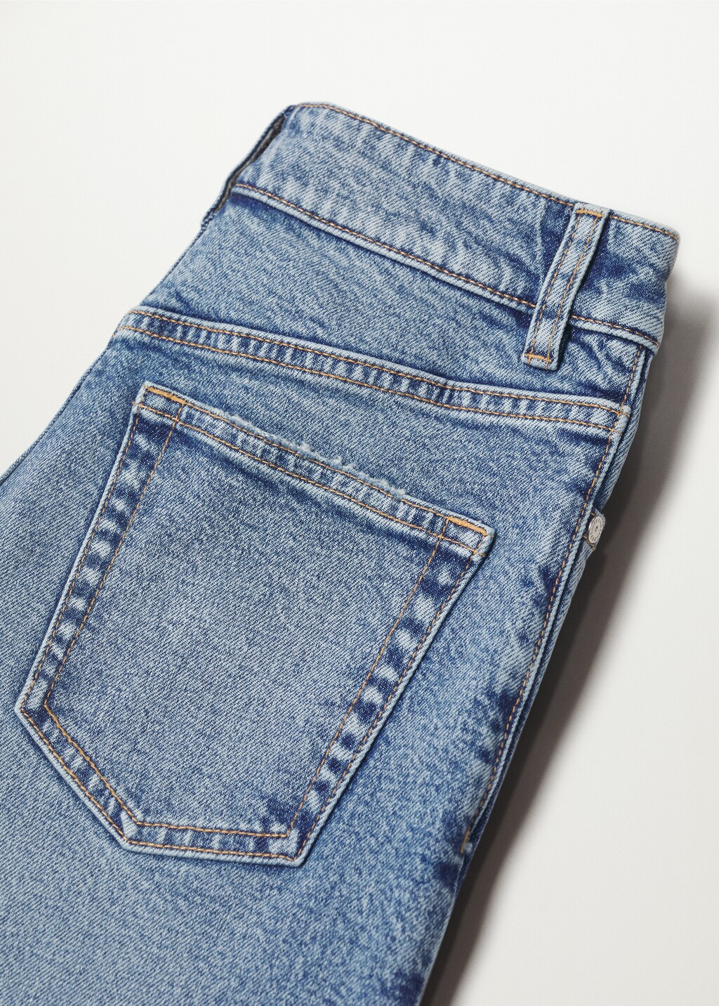 High-waist wideleg jeans - Details of the article 8