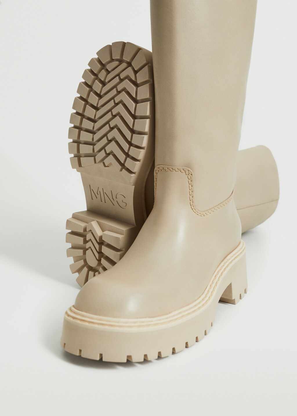 Leather boots with tall leg - Details of the article 4