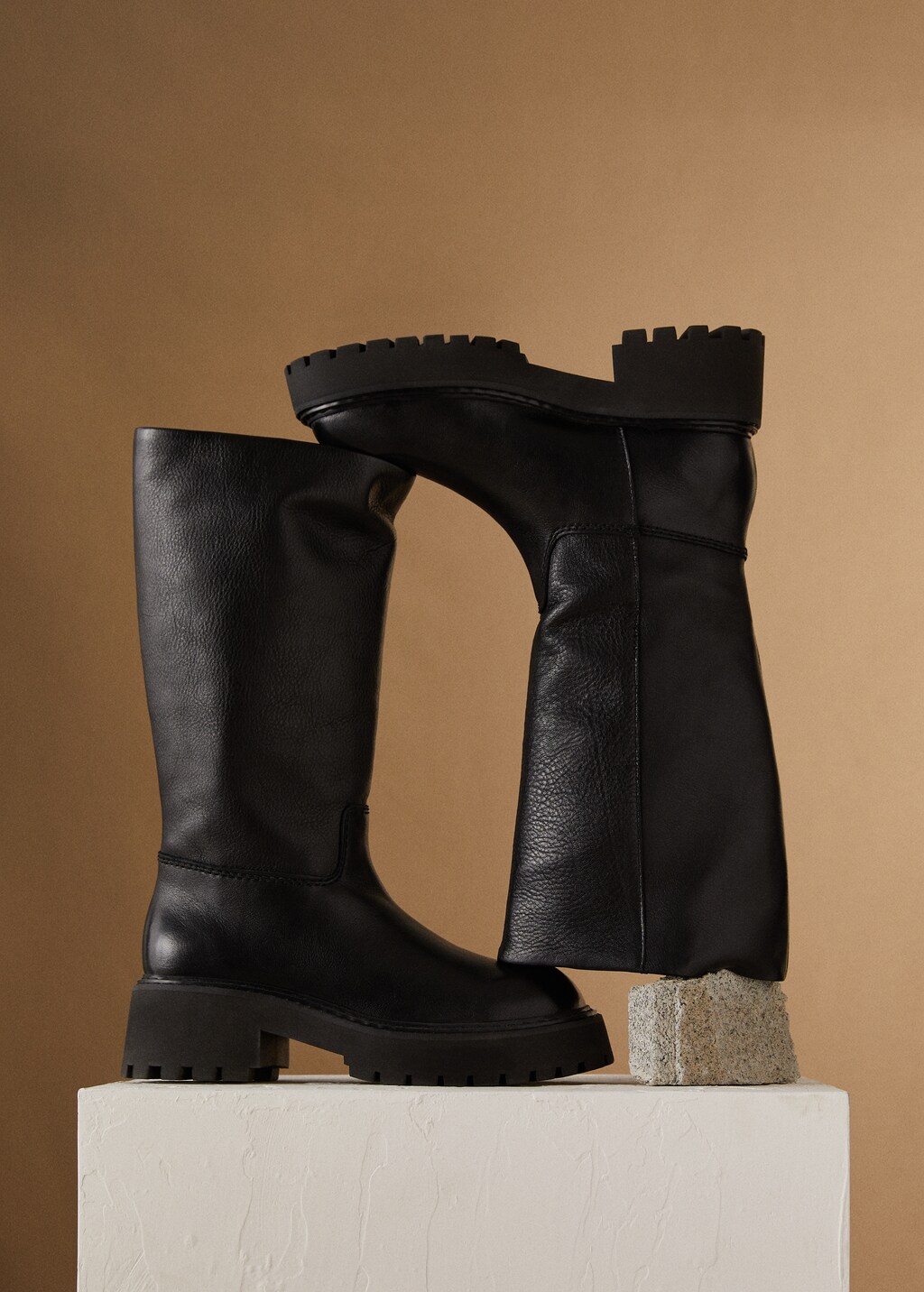 Leather boots with tall leg - Details of the article 6