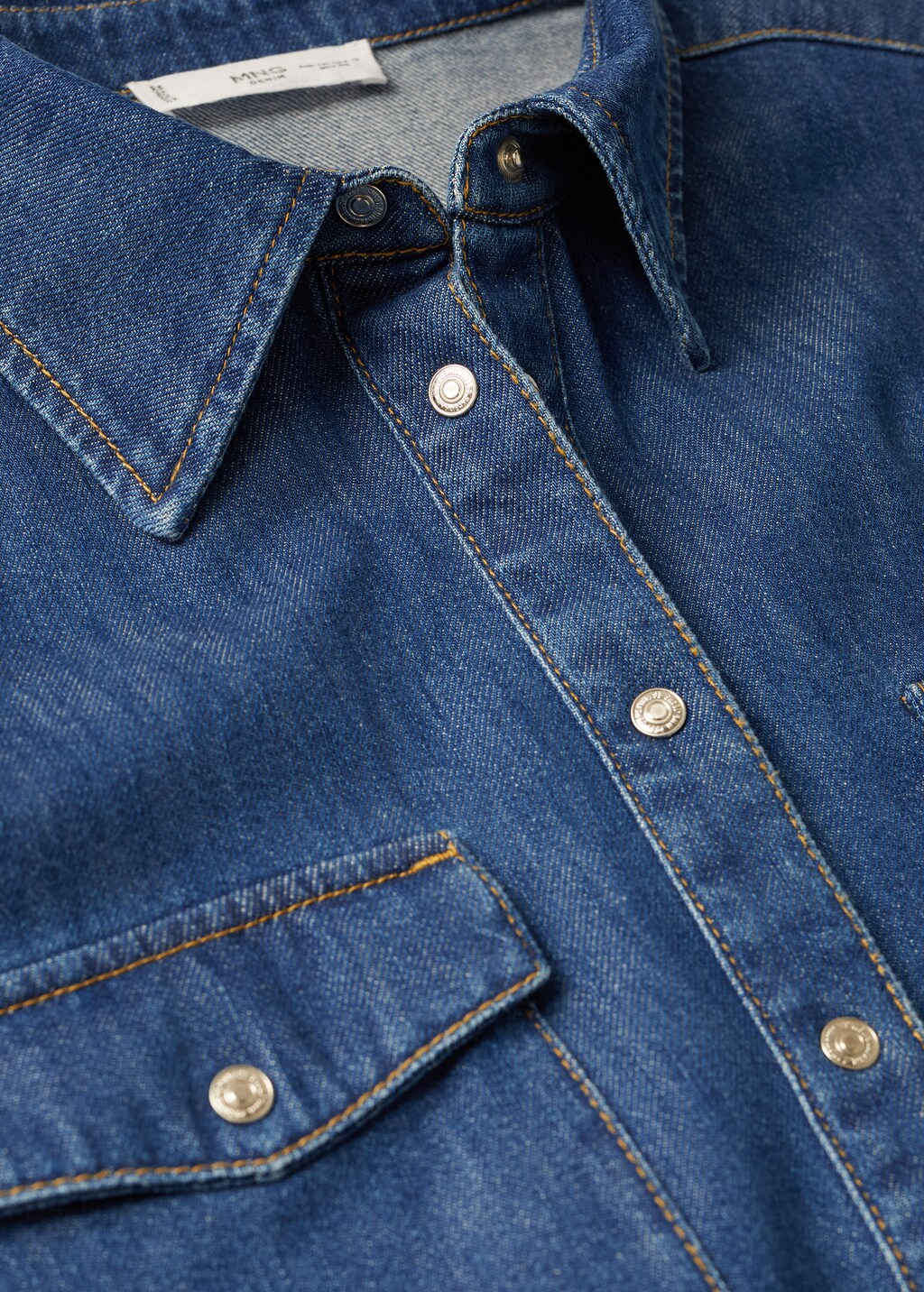 Chest-pocket denim shirt - Details of the article 8