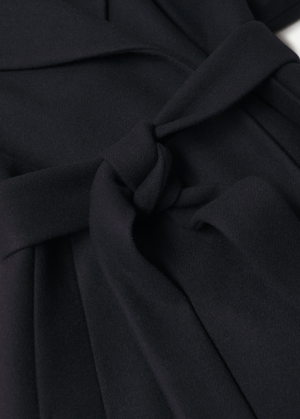 Wide lapel wool-blend coat - Details of the article 7