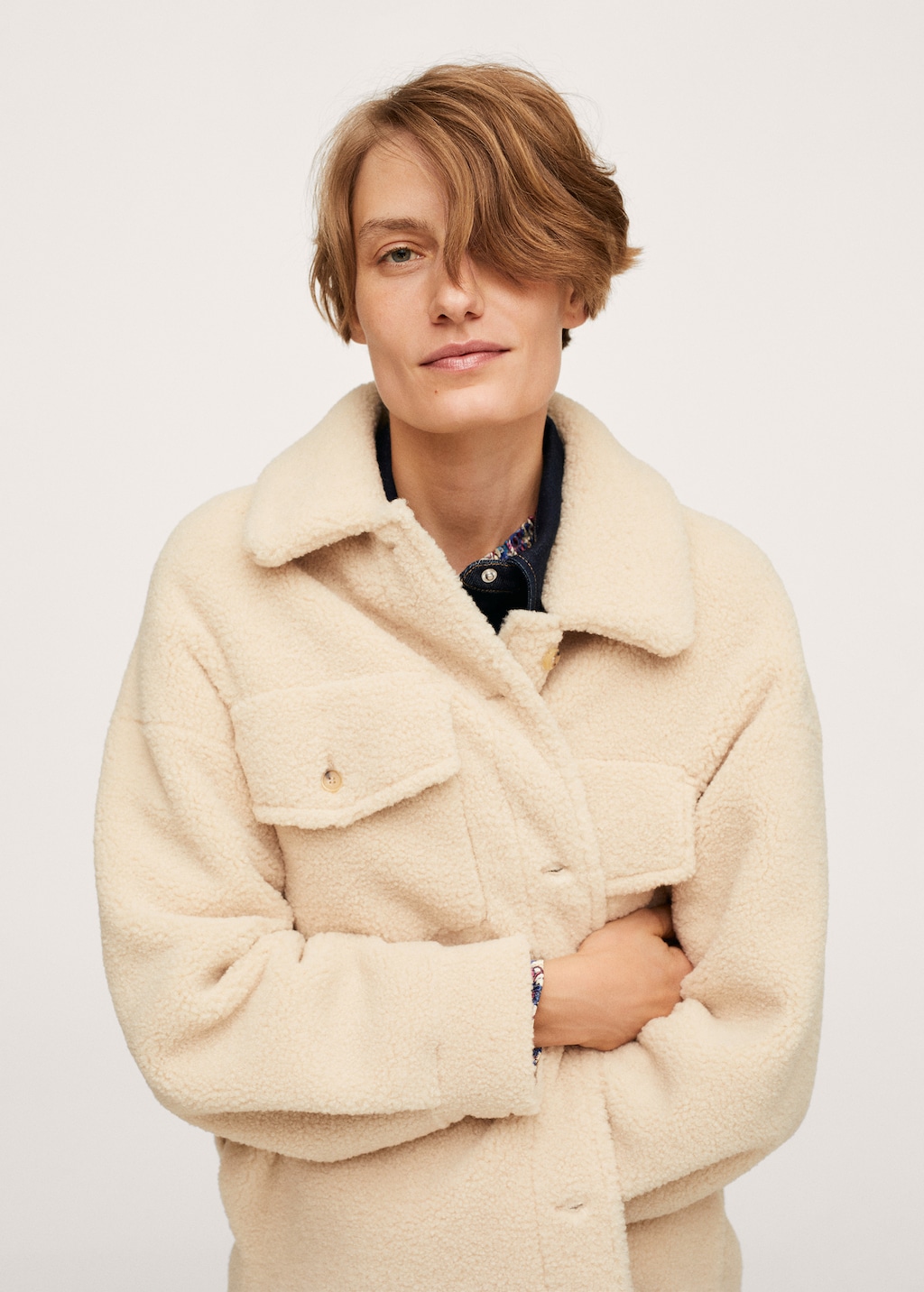 Jacket with fur-effect pockets - Details of the article 2