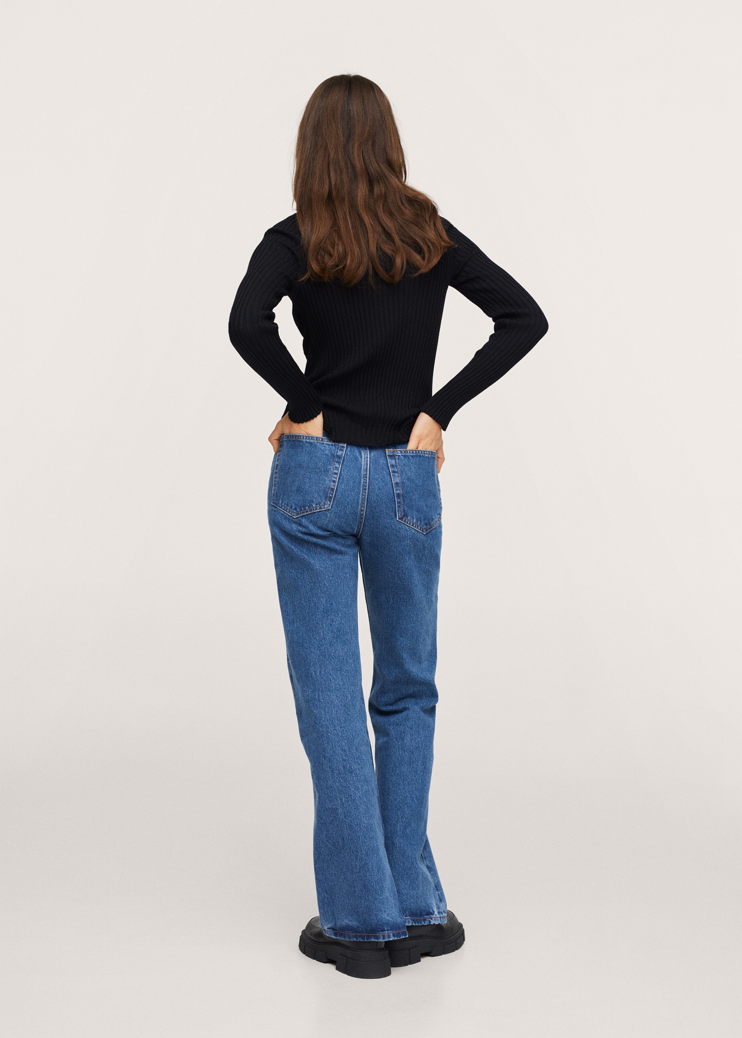 Jeans rectos tiro alto abertura - Reverso del artículo
