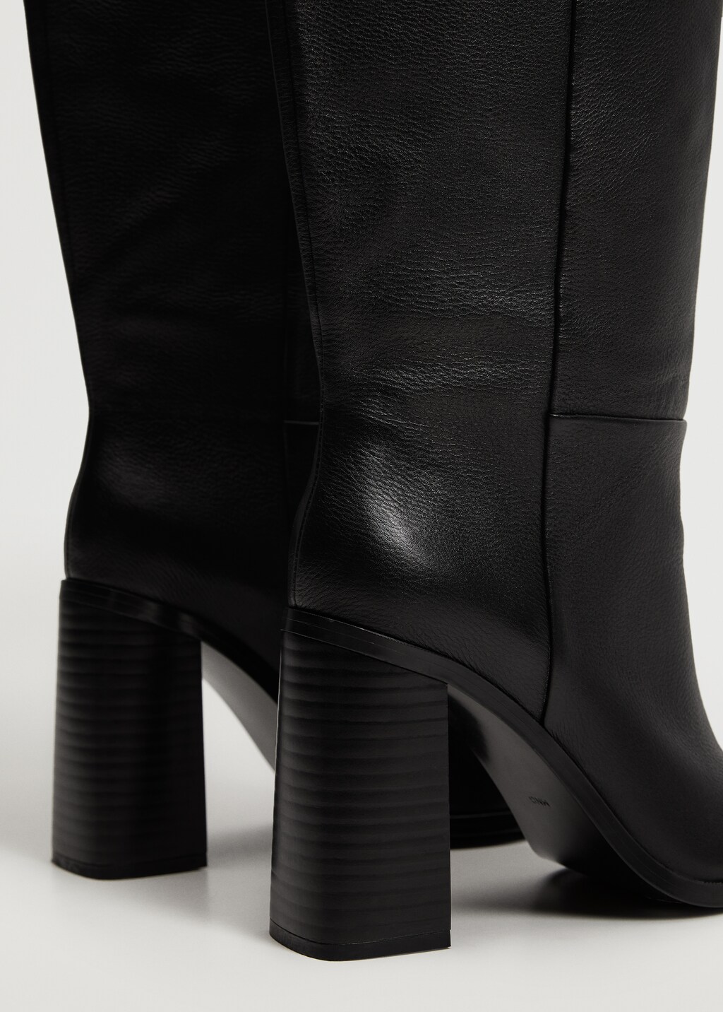 High heel leather boot - Details of the article 2