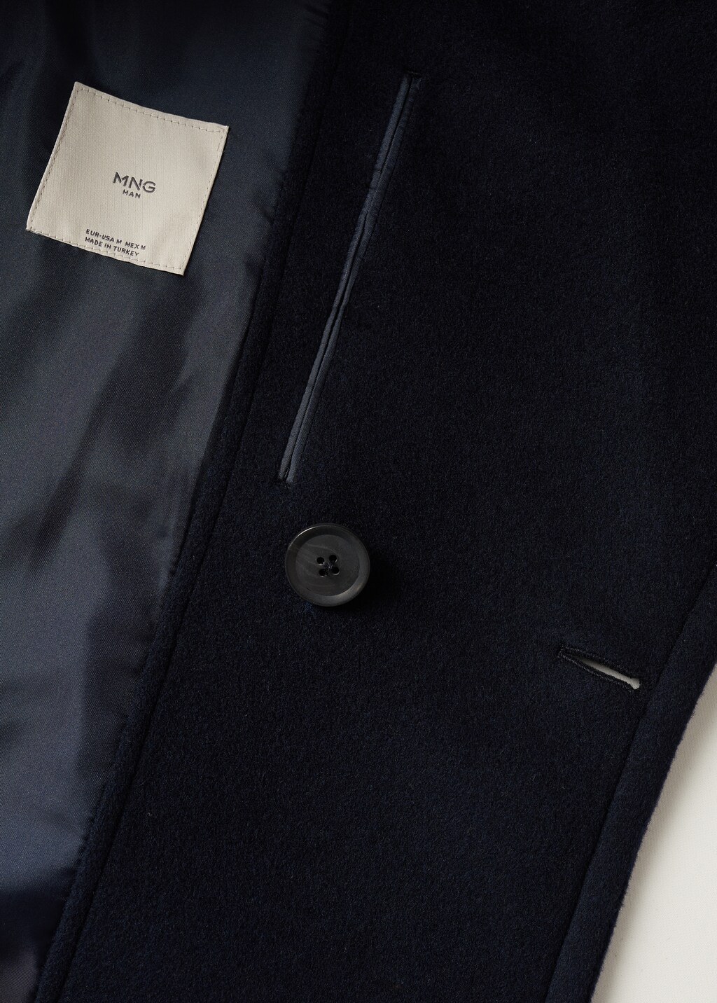 Wool double-breasted coat - Details of the article 8