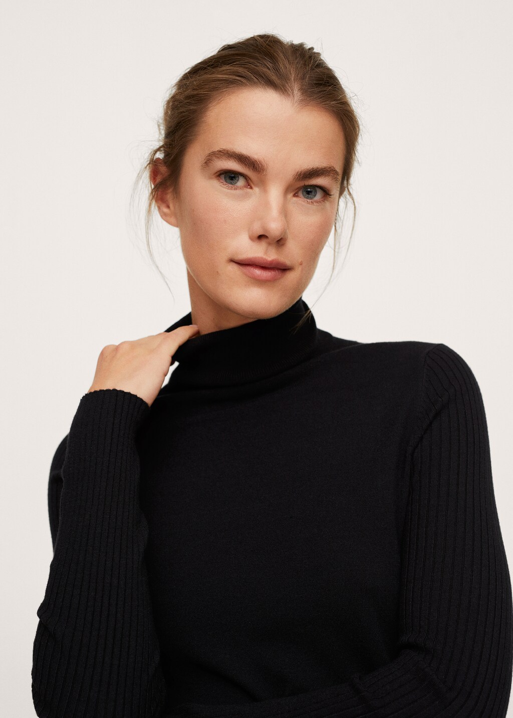 Turtle neck sweater - Details of the article 1