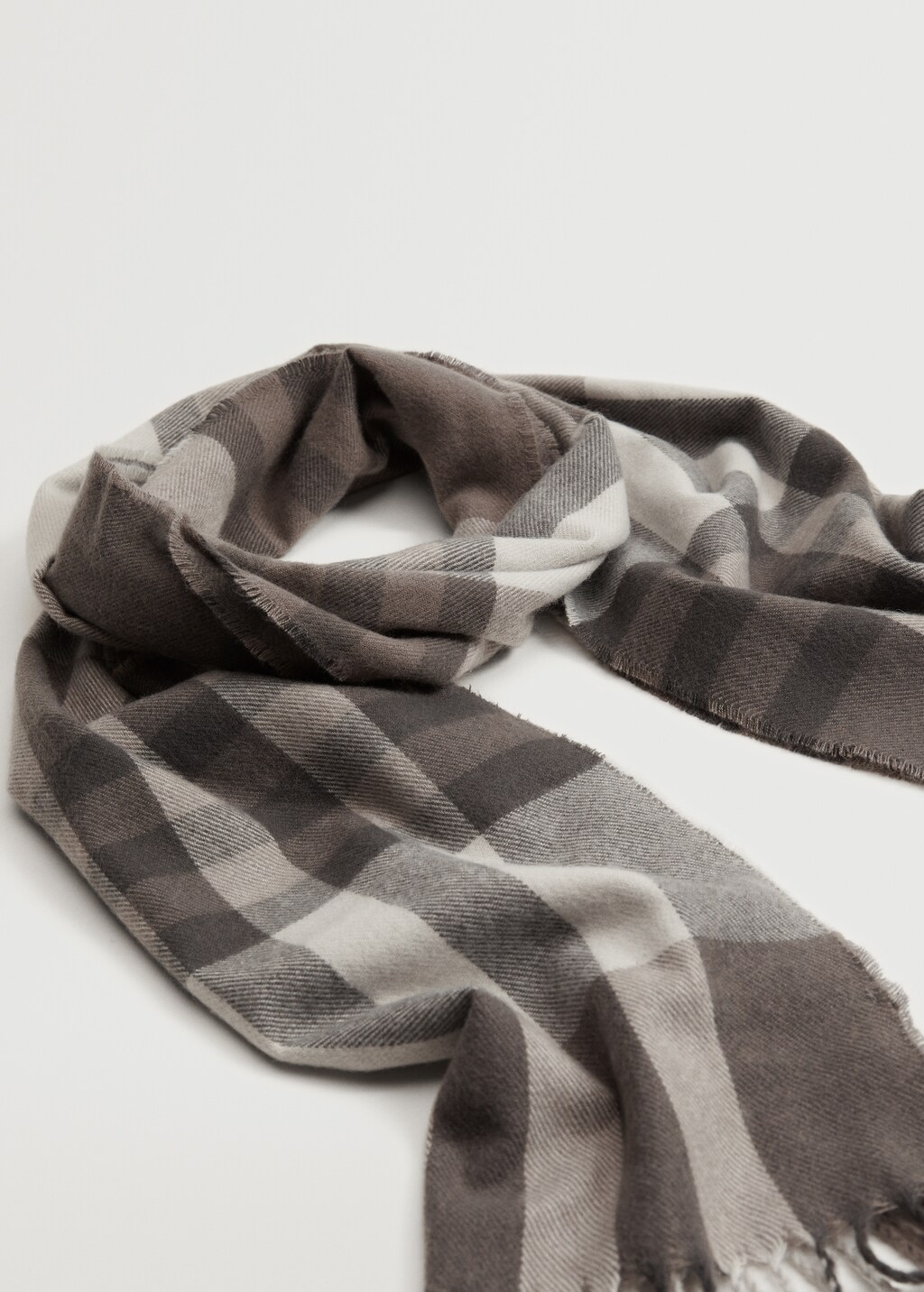 Check scarf - Details of the article 3