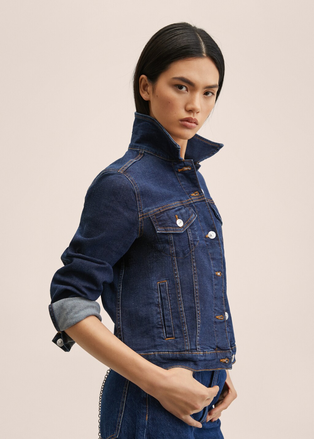 Pocketed denim jacket - Details of the article 2