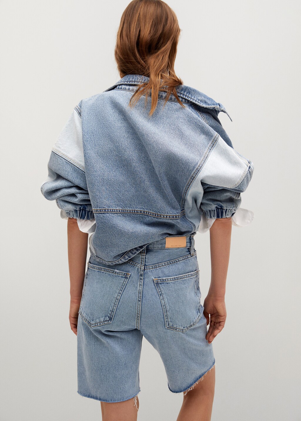 High-waist denim bermuda - Reverse of the article