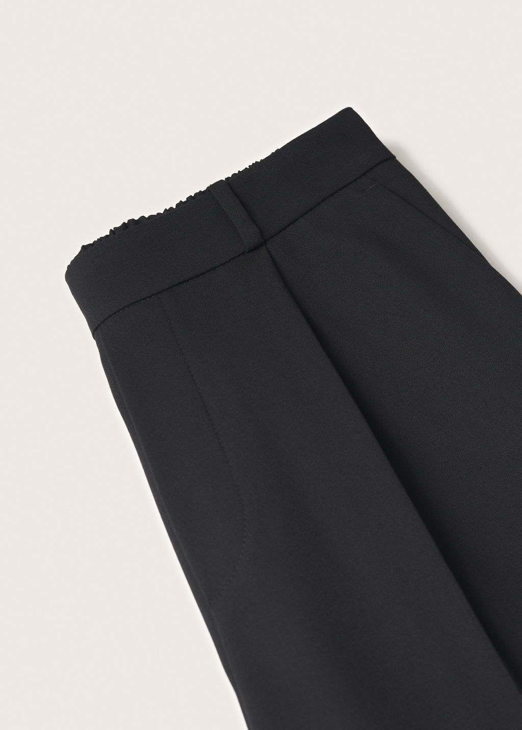 Slouchy trousers with pleats - Details of the article 8