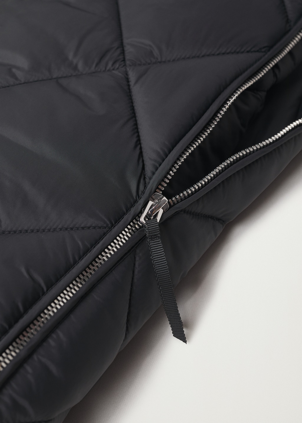 Ultra-light zip vest - Details of the article 8