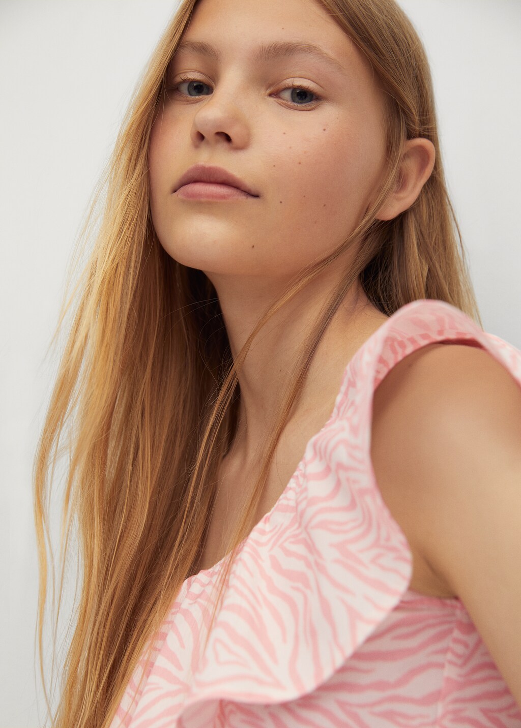 Asymmetric printed top - Details of the article 1