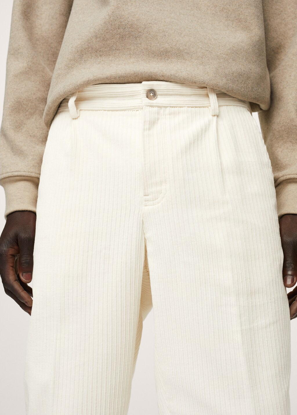 Pleated corduroy trousers - Details of the article 1