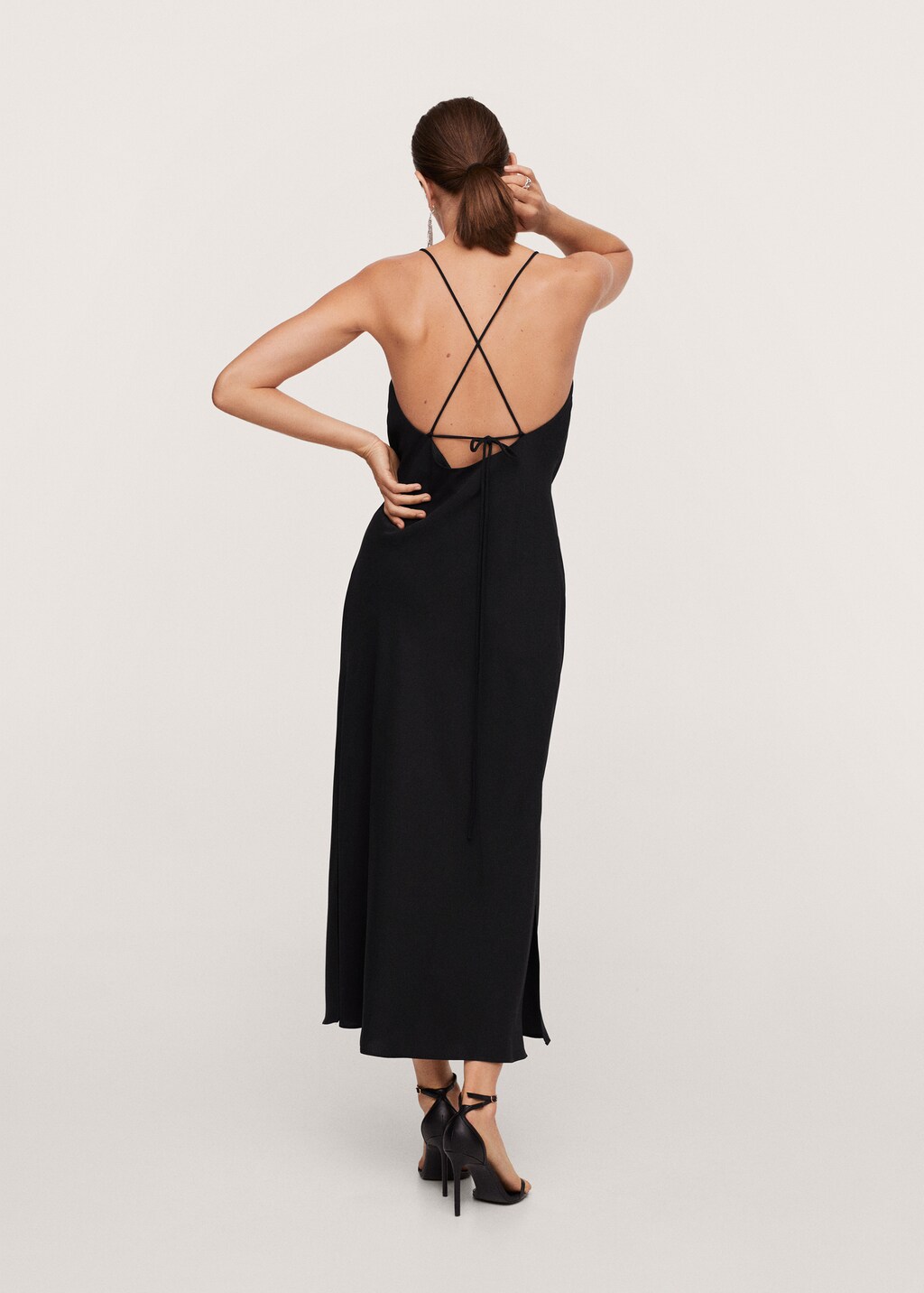 Open back dress - Reverse of the article