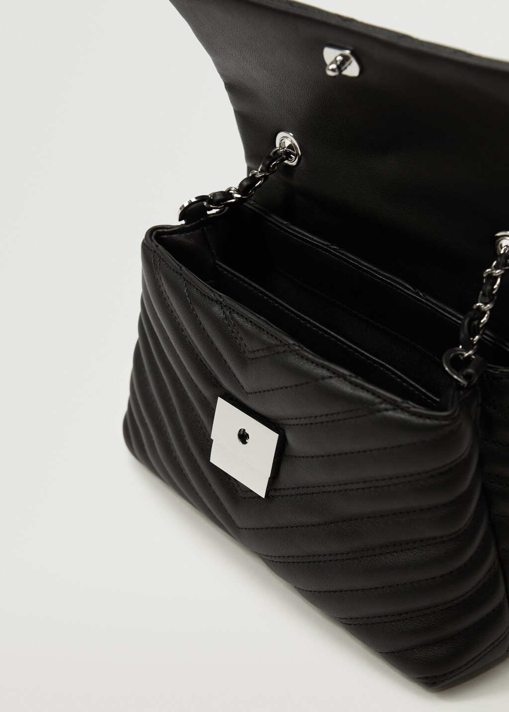 Quilted chain bag - Details of the article 3