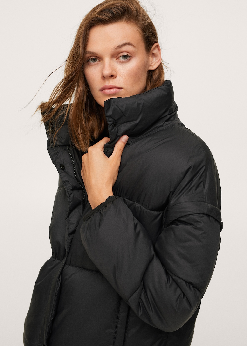 Padded jacket with detachable sleeves - Details of the article 1