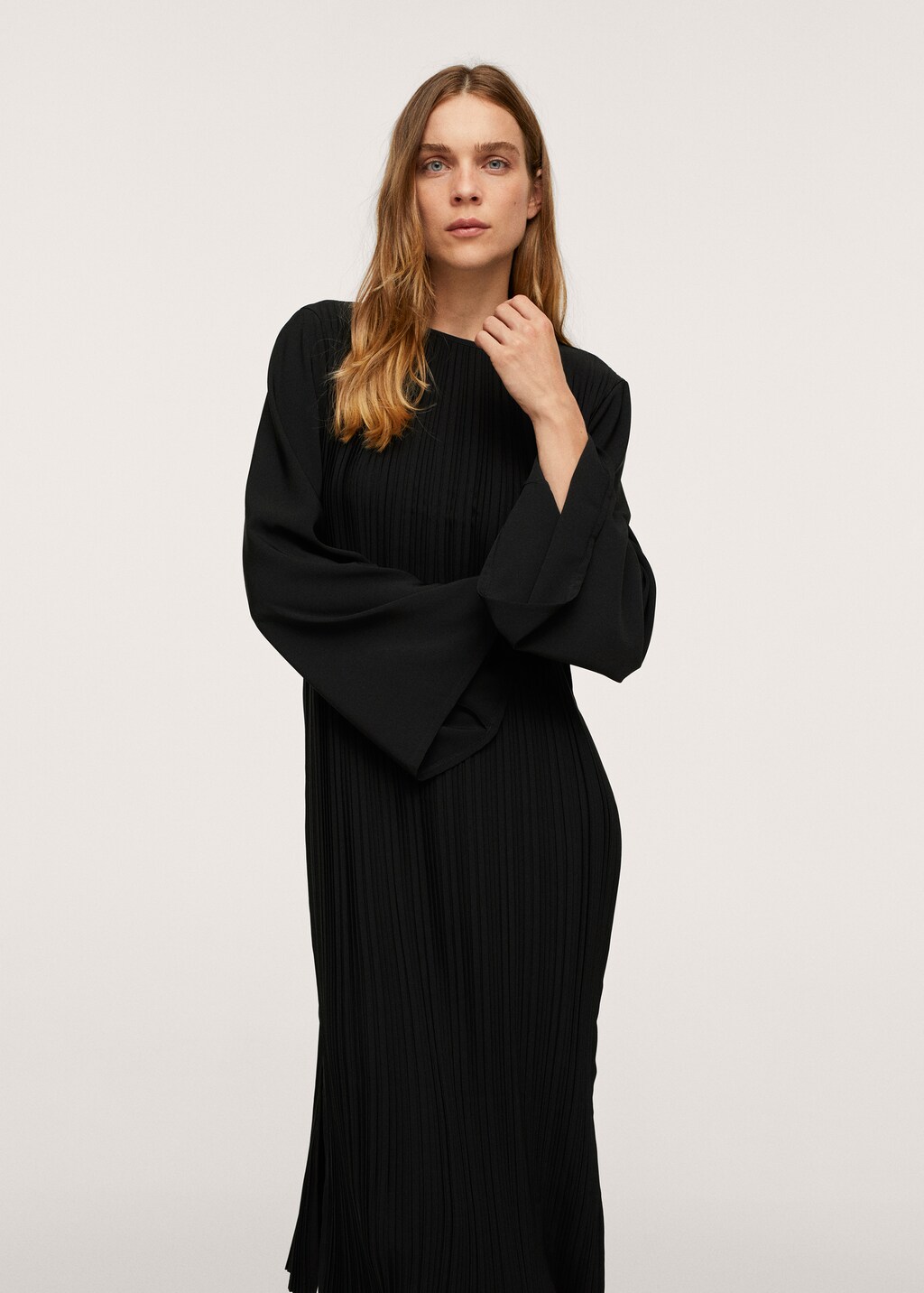 Pleated dress with slit - Medium plane