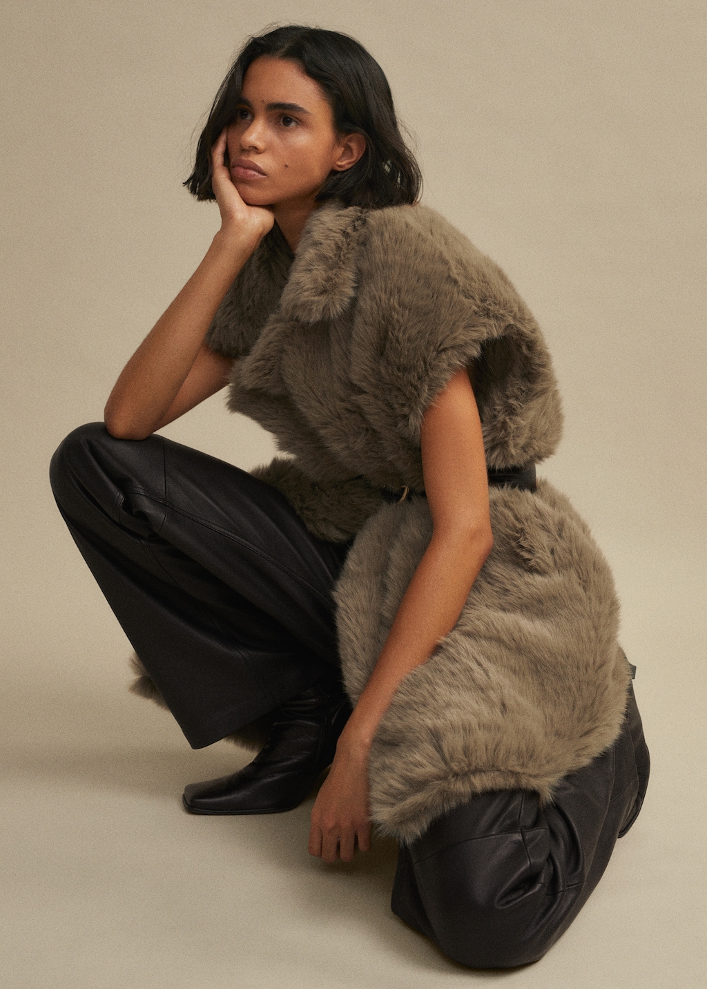 Fur-effect vest with lapels - Details of the article 5