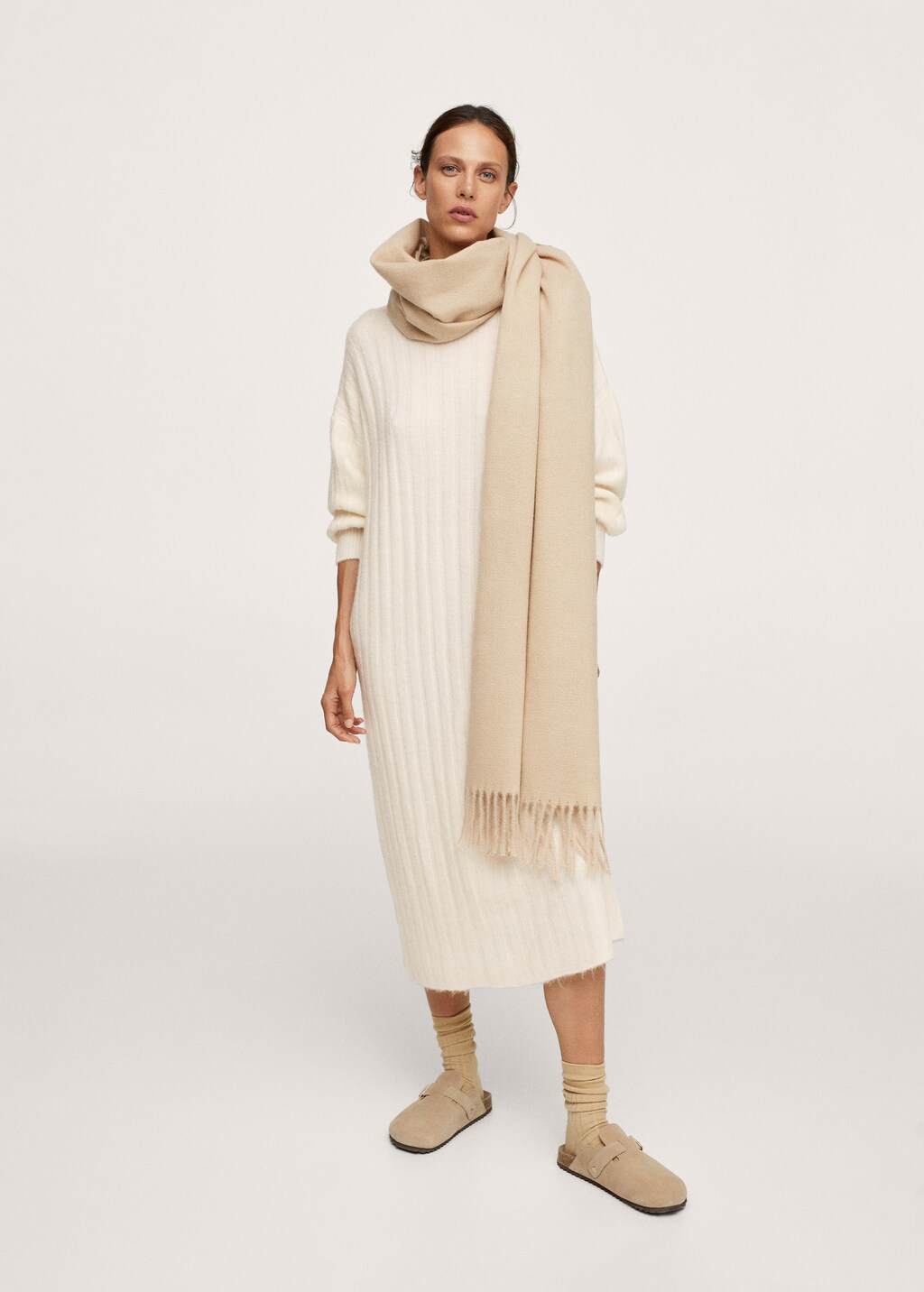 Ribbed knit dress - General plane