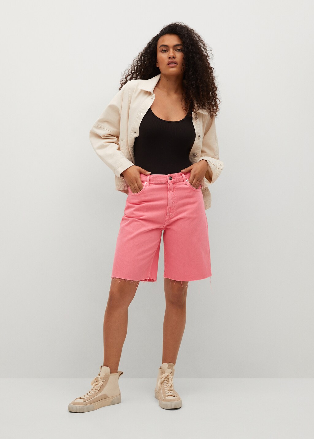 Denim bermuda shorts with frayed hem - General plane