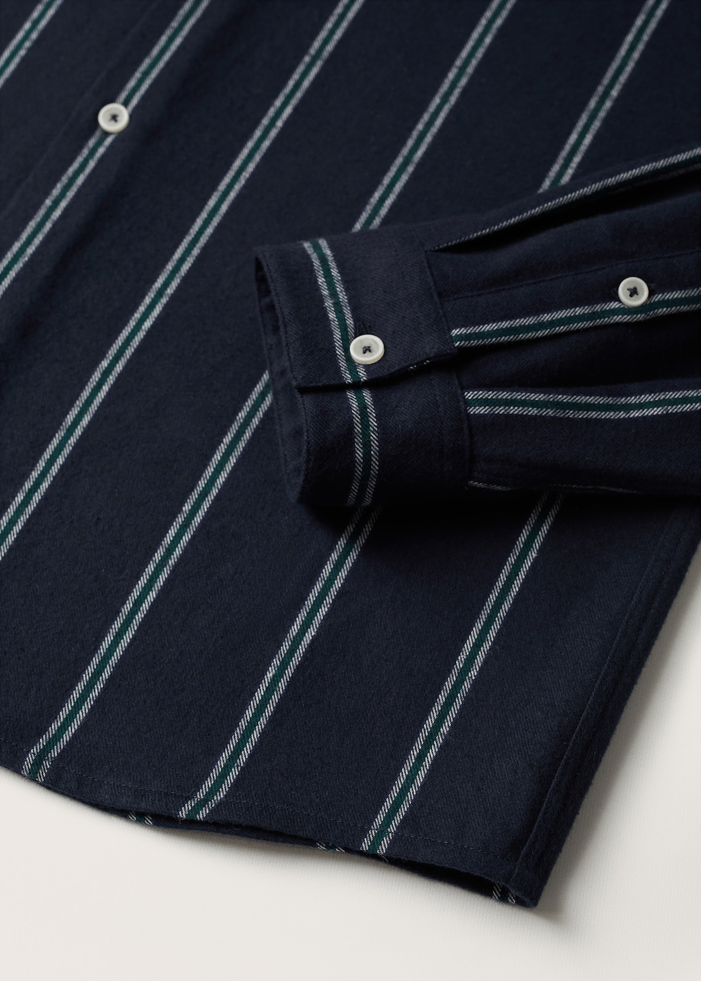 Striped flannel shirt - Details of the article 8