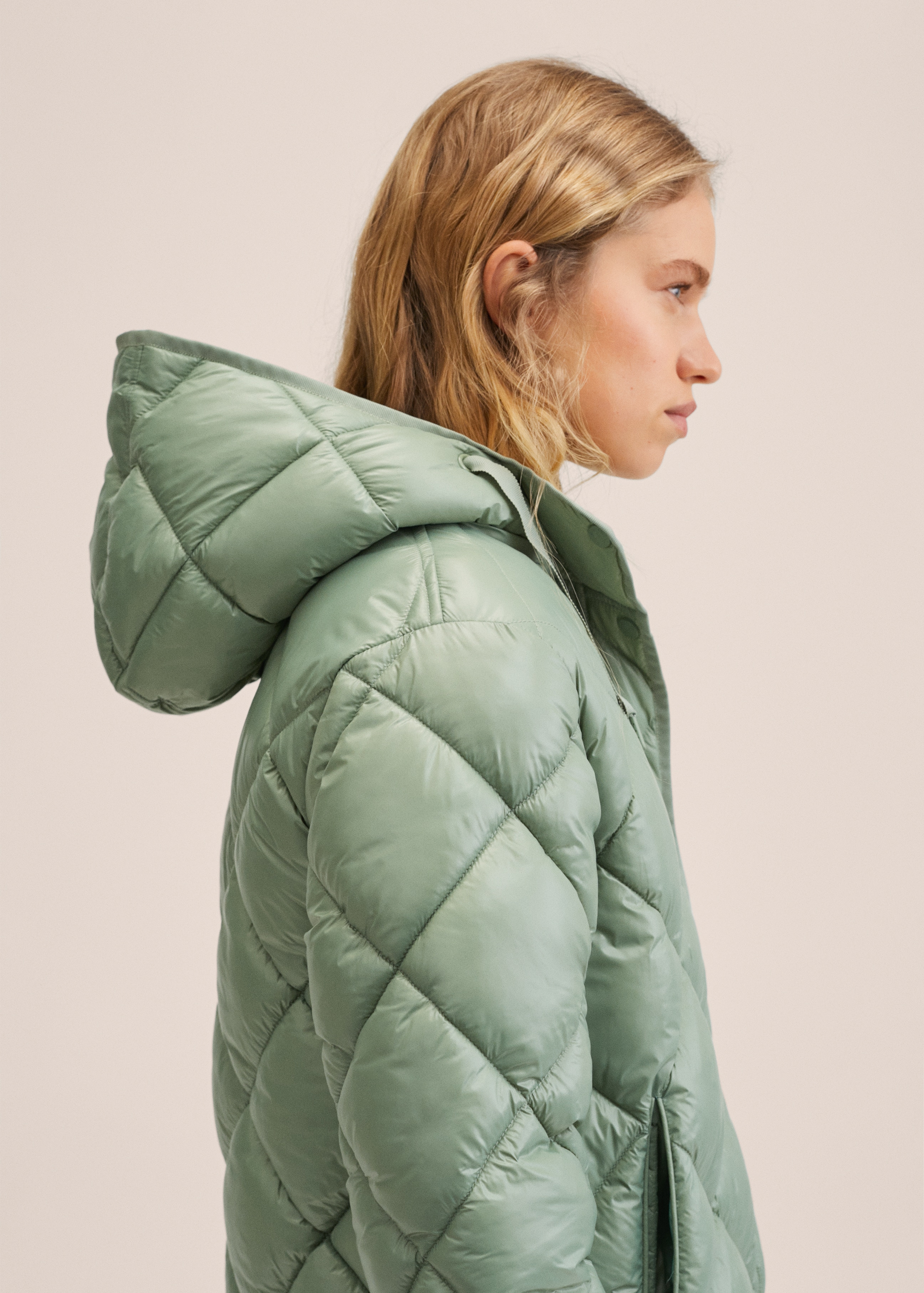 Water-repellent quilted coat - Details of the article 2