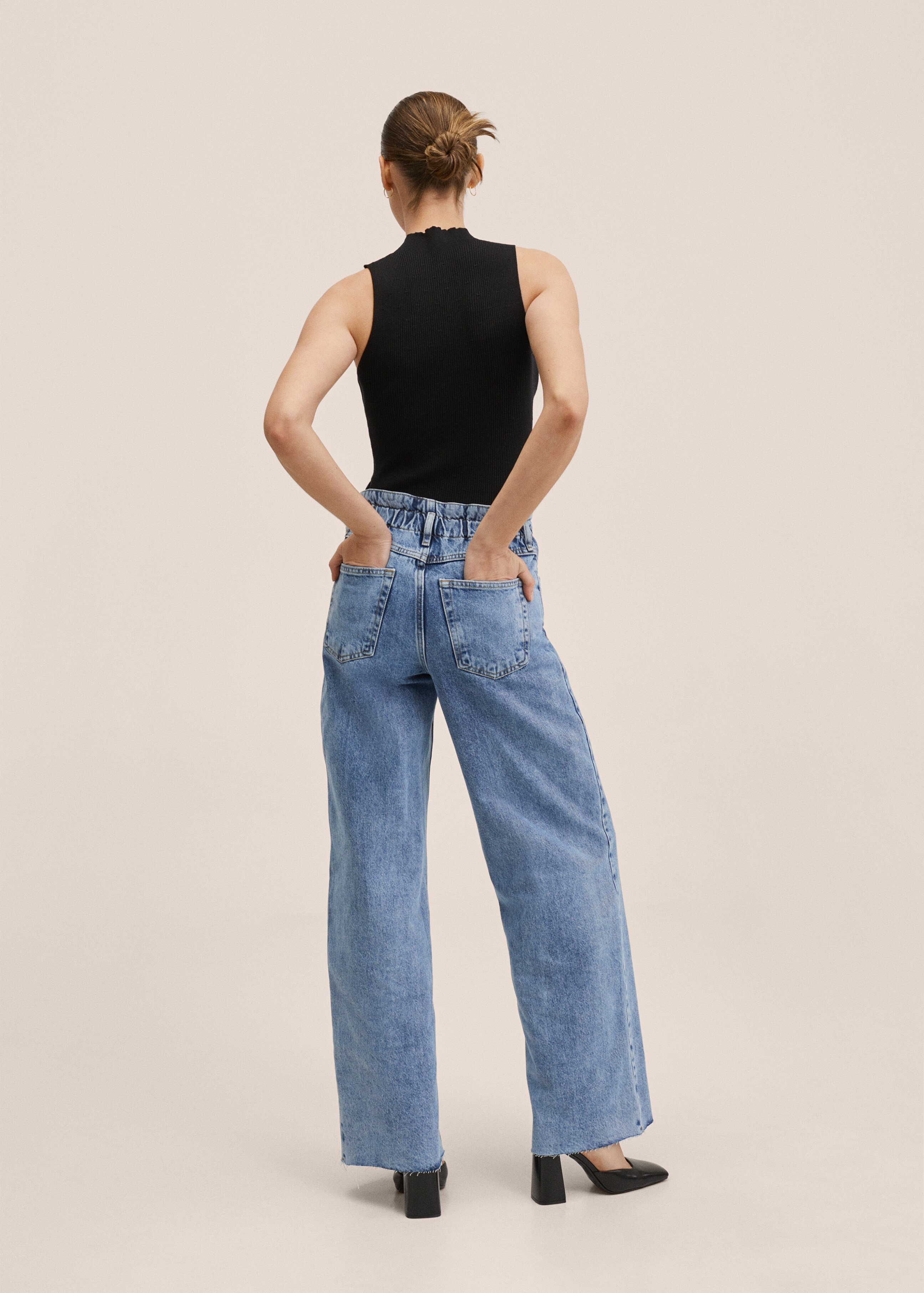 Wideleg elastic waist jeans - Reverse of the article