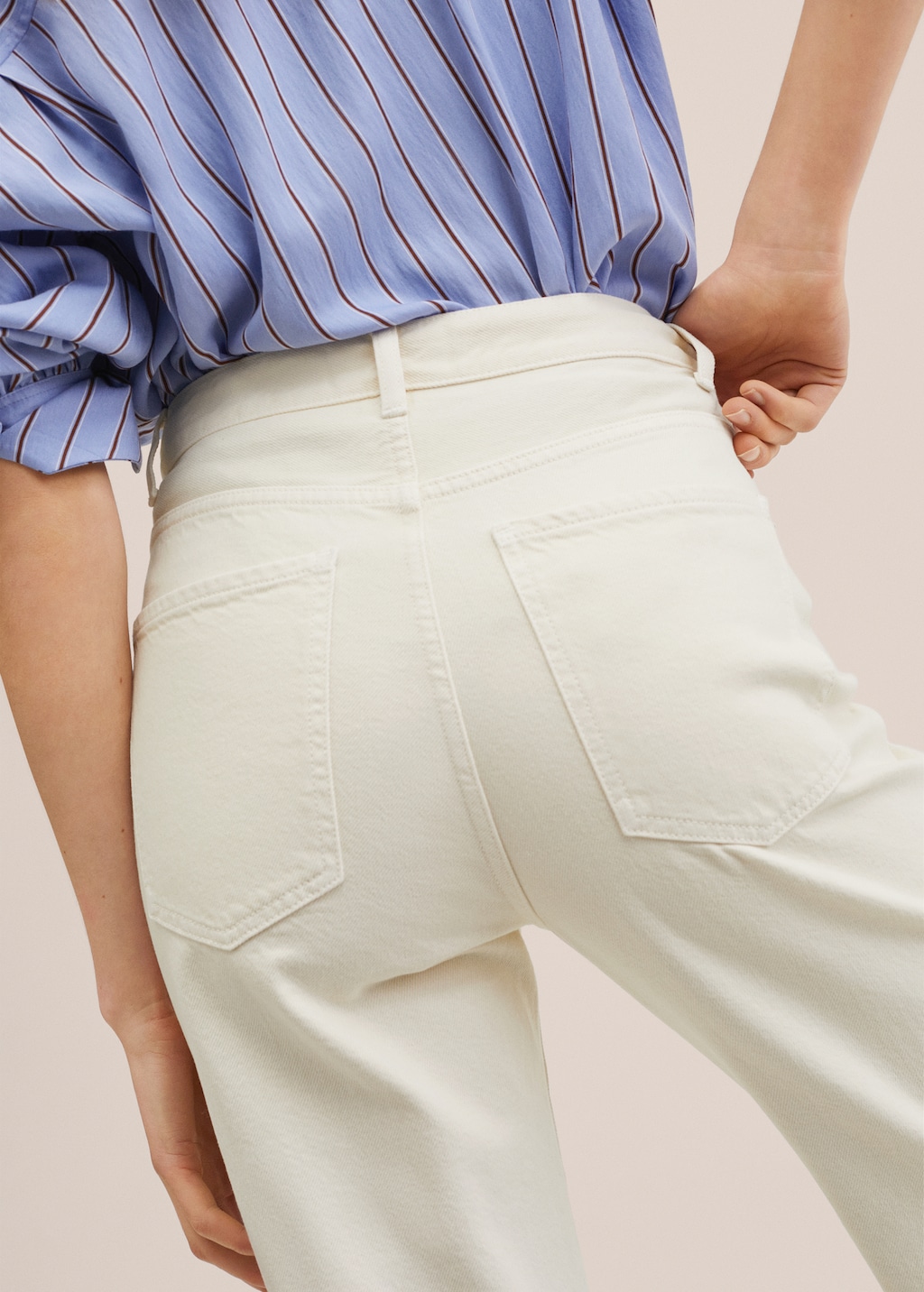 High-waist straight jeans - Details of the article 2