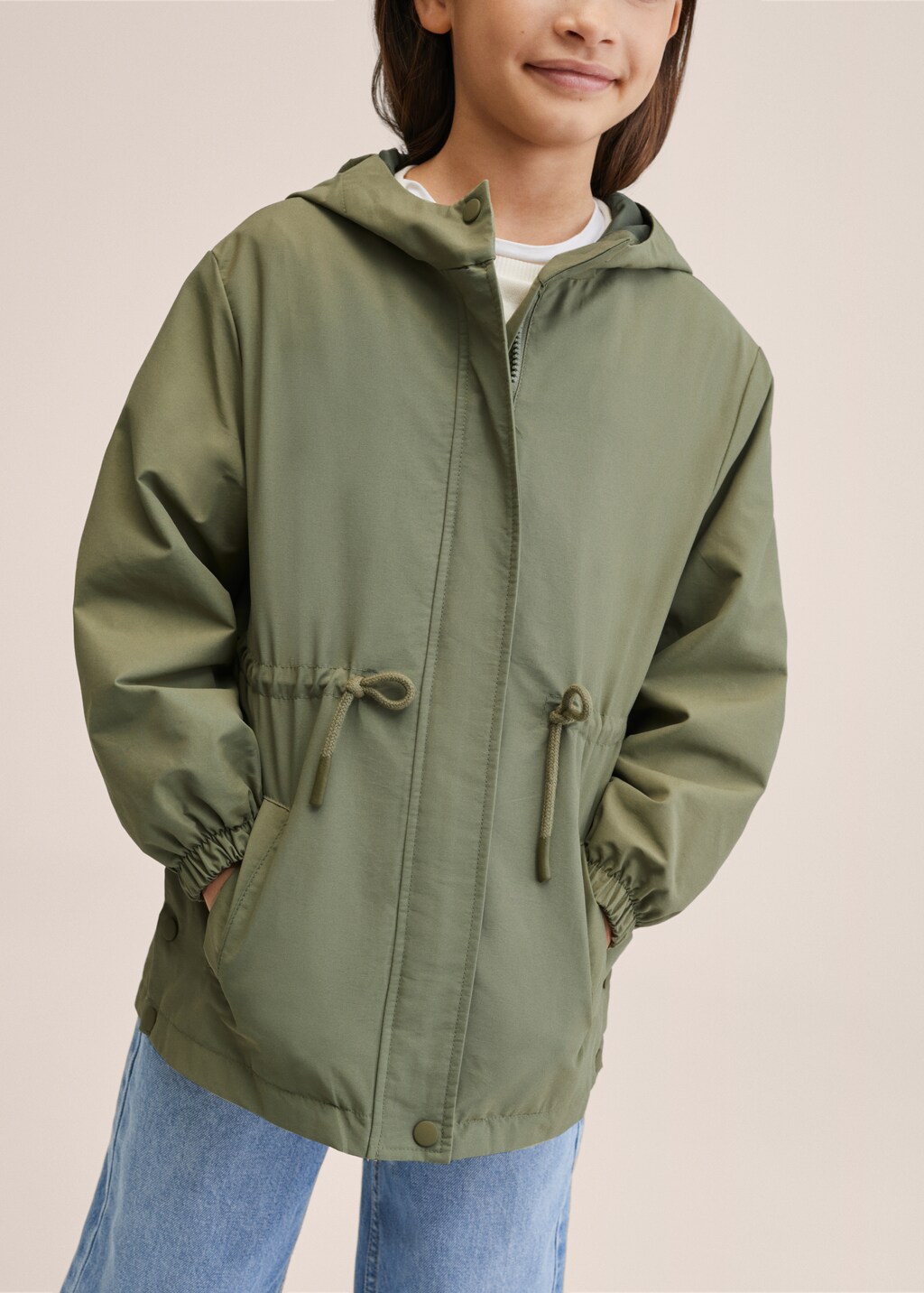 Hooded parka with pocket - Details of the article 2