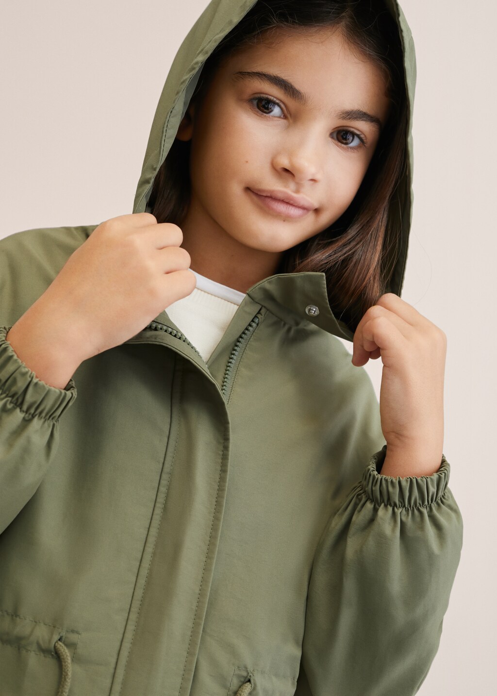 Hooded parka with pocket - Details of the article 3