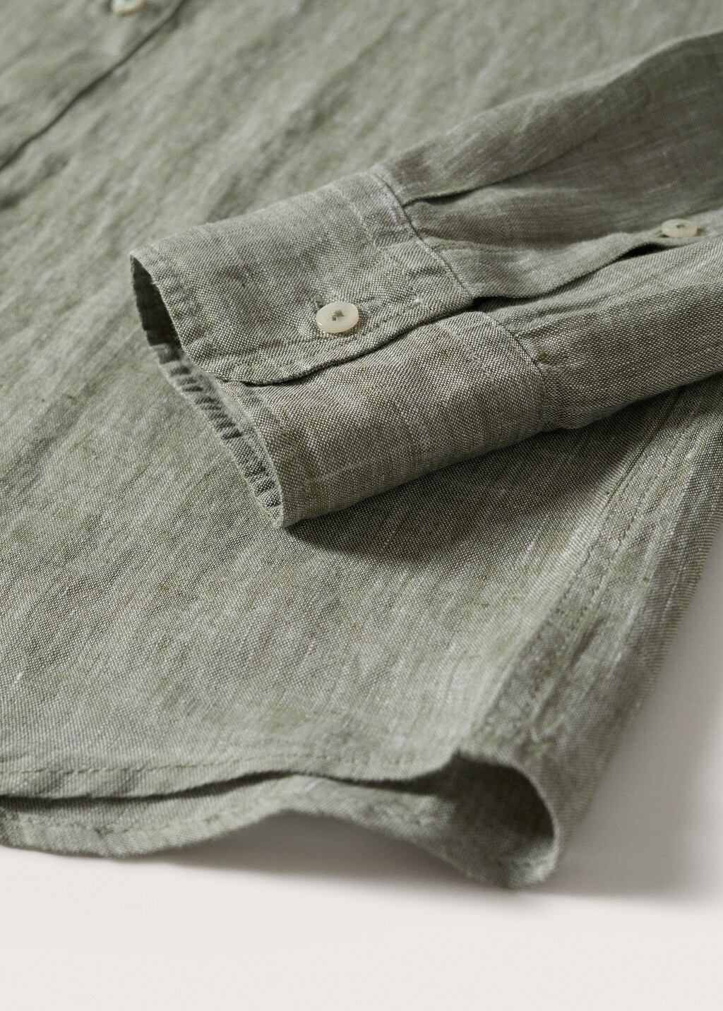 100% linen slim-fit shirt - Details of the article 7