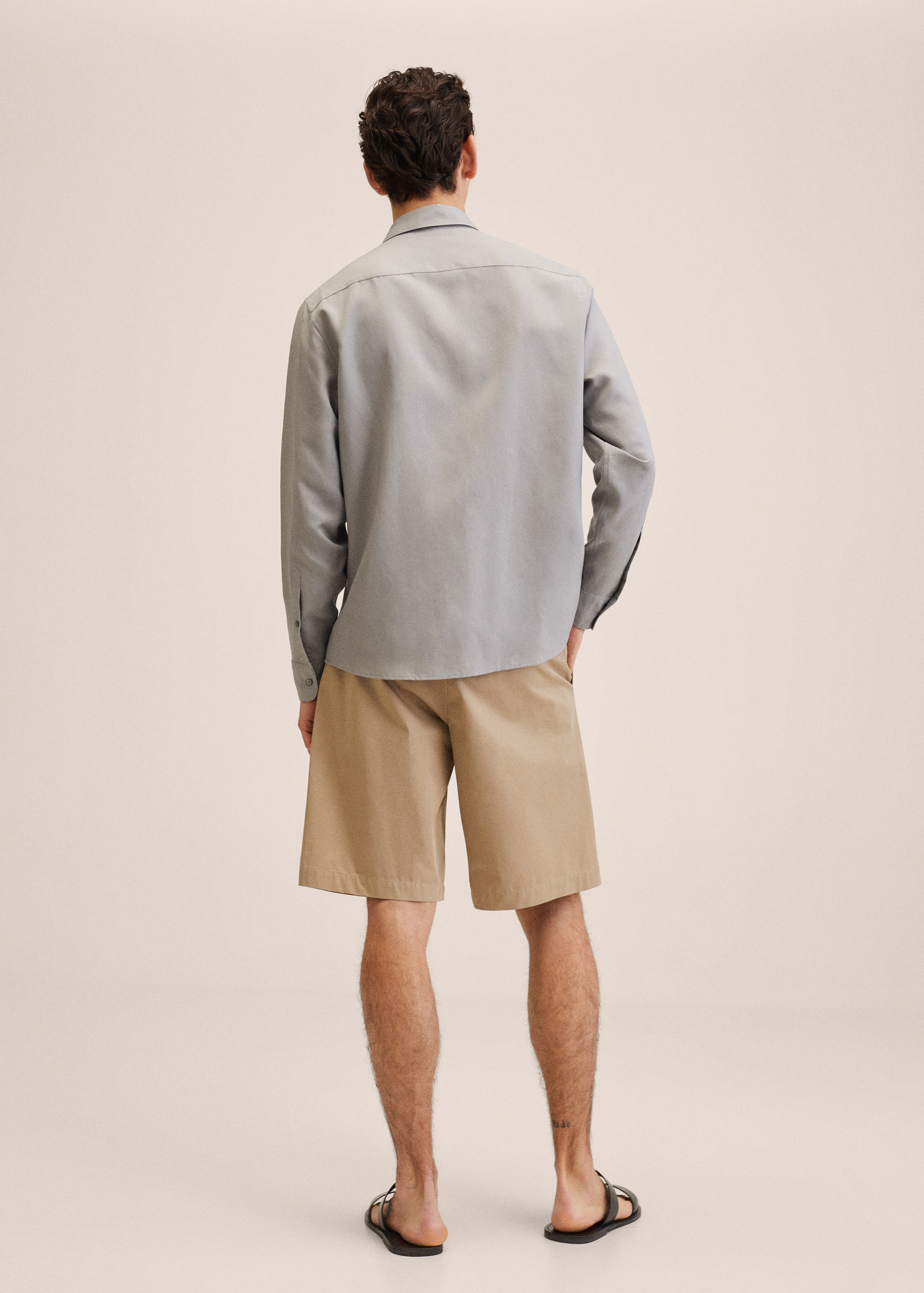 Linen lyocell shirt with pocket - Reverse of the article