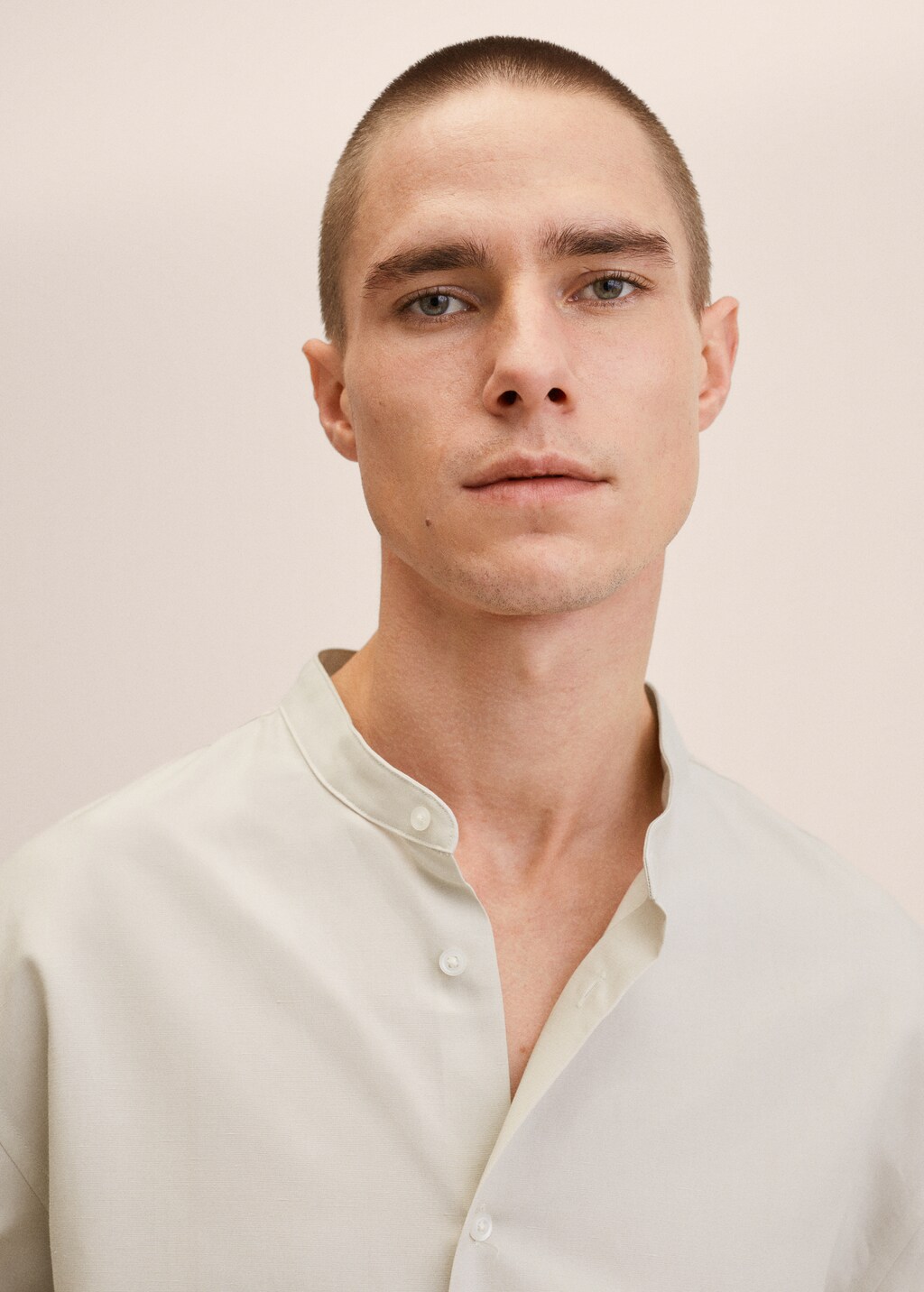 Linen lyocell shirt with mao collar - Details of the article 1