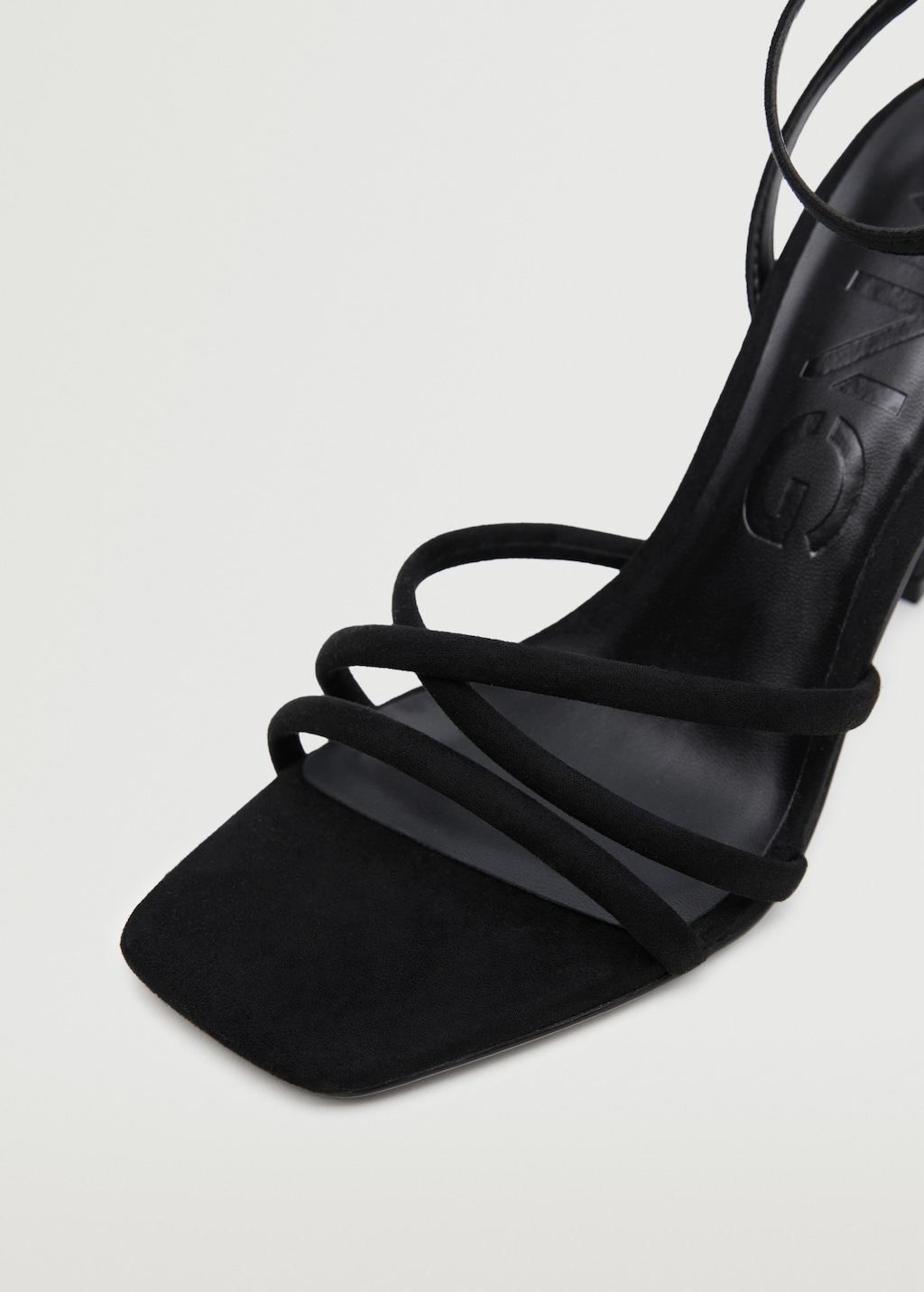 Strappy heeled sandals - Details of the article 3