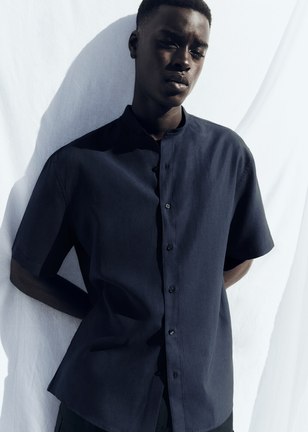 Linen lyocell shirt with mao collar - Details of the article 5