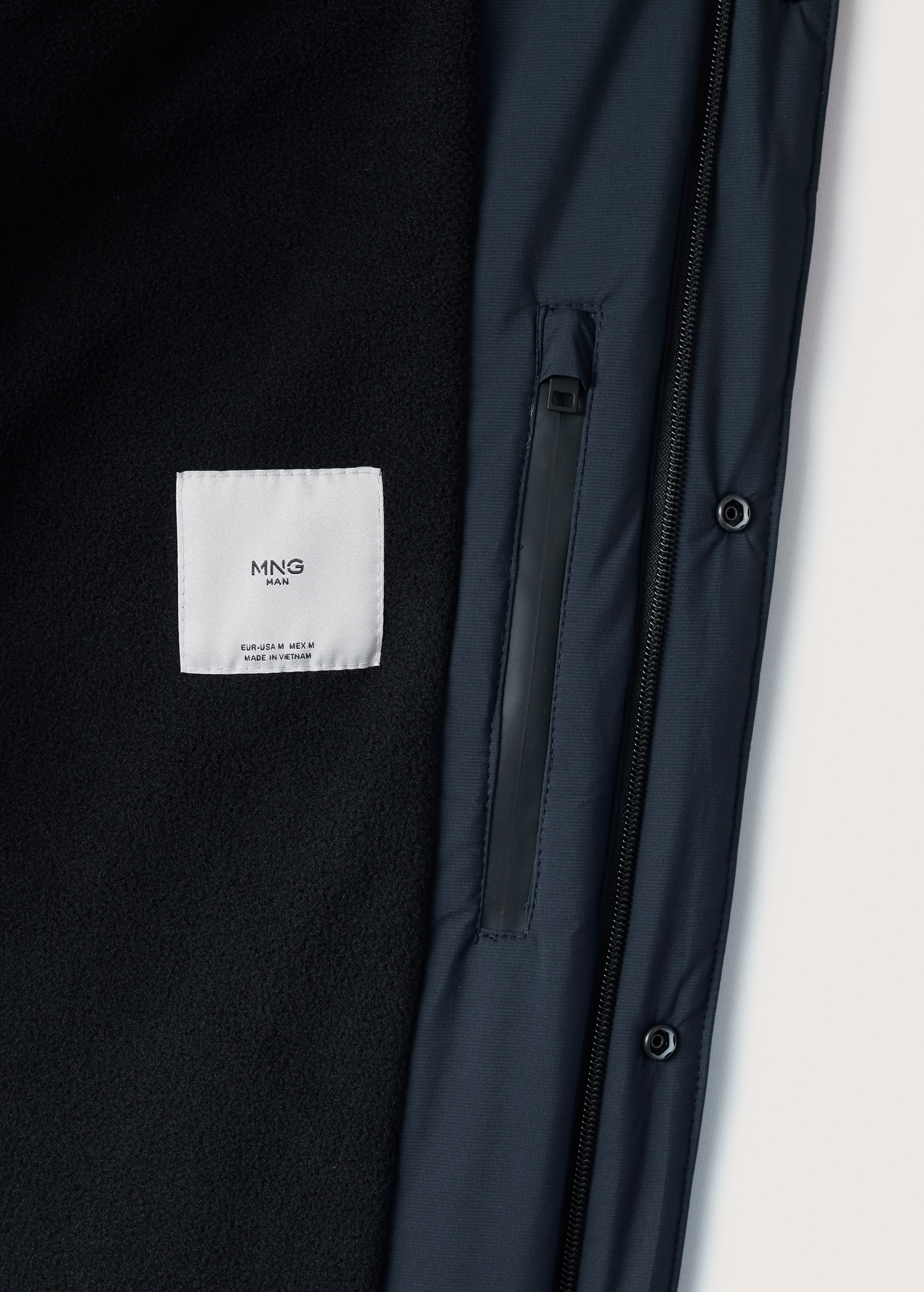 Pockets hooded coat - Details of the article 7