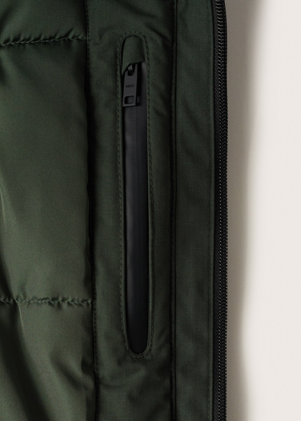 Quilted hooded parka - Details of the article 7