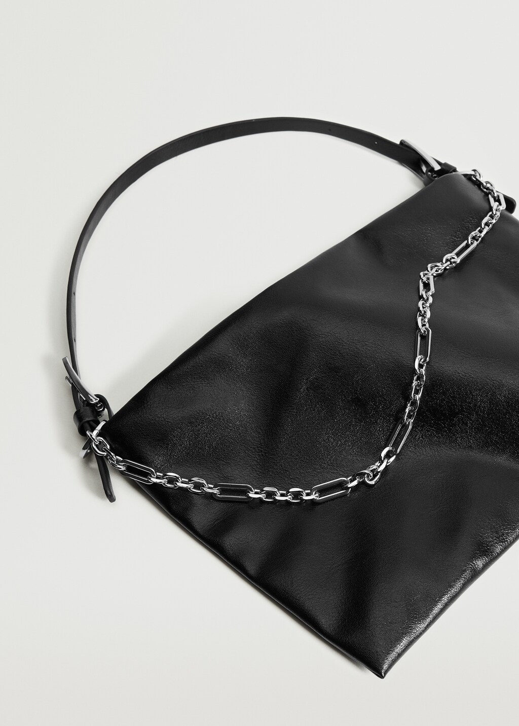 Bag with short chain handle - Details of the article 2