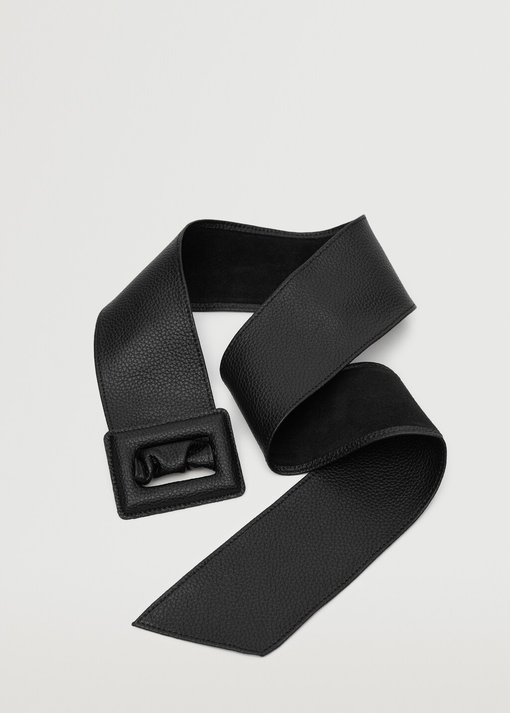 Pebbled leather belt - Details of the article 3