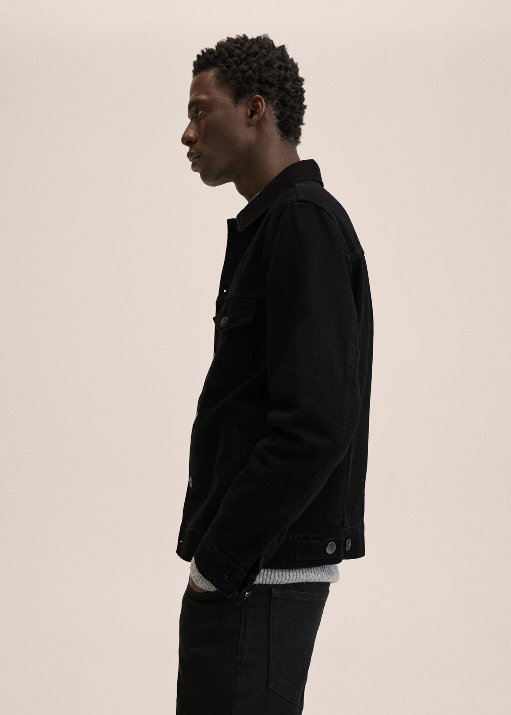 Black denim jacket - Details of the article 2