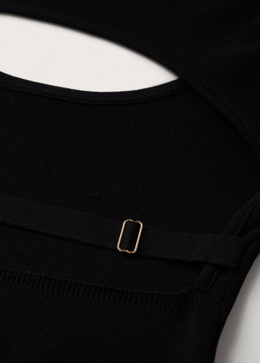 Open-back sweater - Details of the article 8