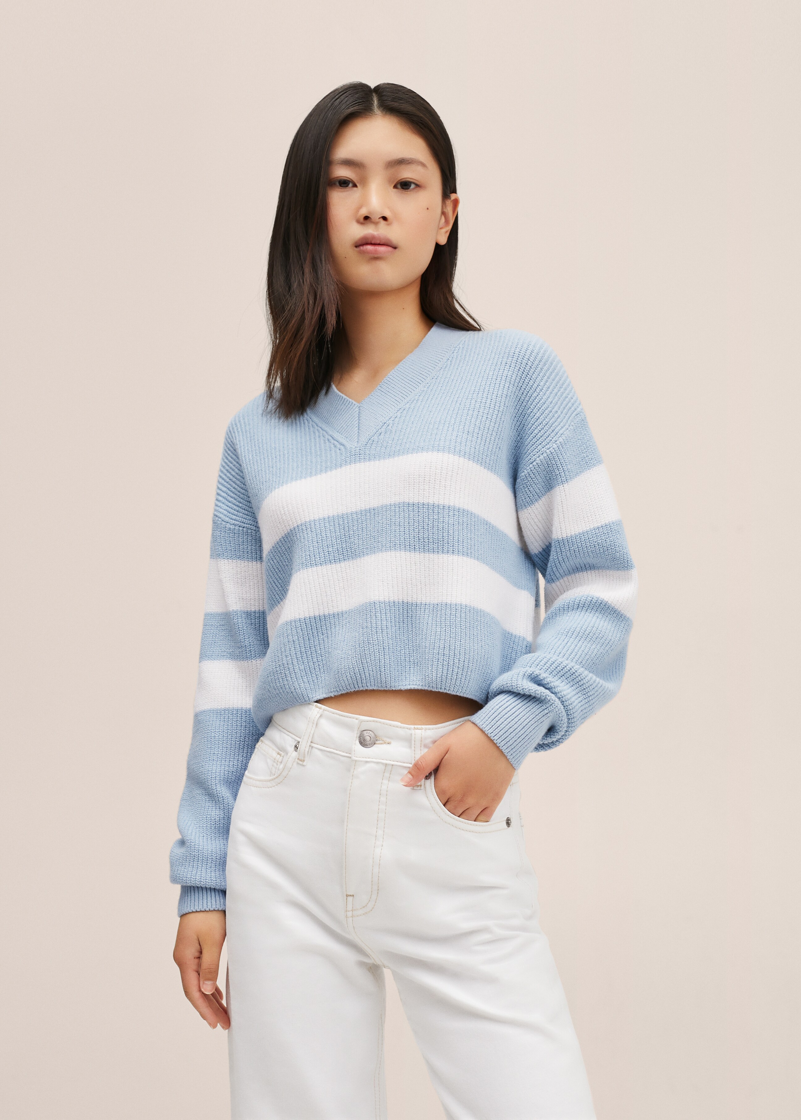 V-neck striped sweater - Medium plane