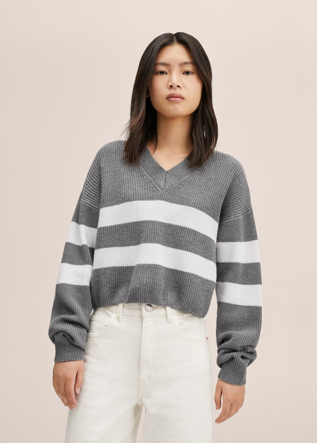 V-neck striped sweater - Medium plane